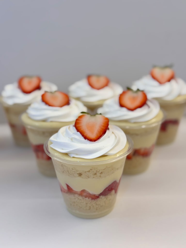 Mini Cakes & Cups